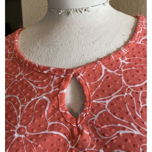 Emily Daniels Coral Floral Print Textured Tunic Top with Keyhole Neckline SizePM - Picture 3 of 10
